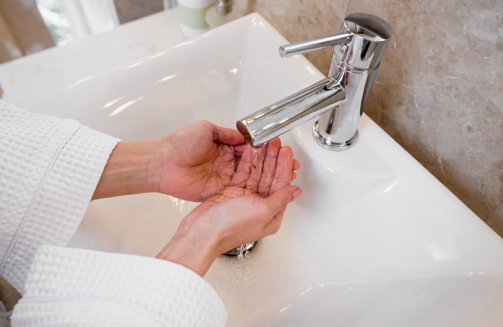 Torneira para PCD: como escolher e onde comprar